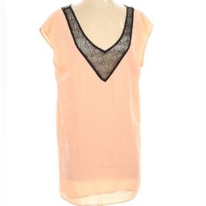 Pretty little BCBG dress - very delicate and pretty - perfect condition